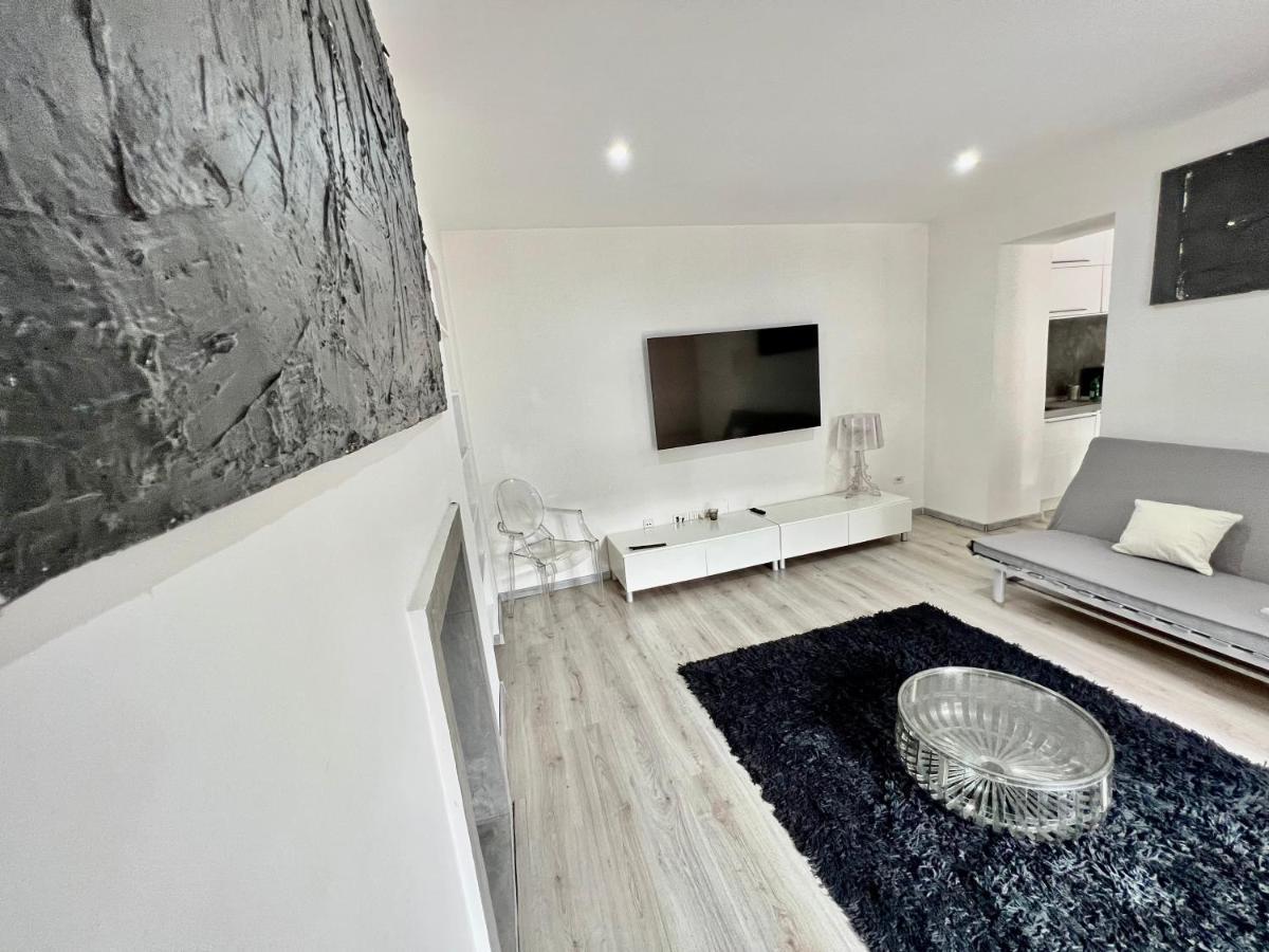 Abstract House Design Home In Center Of Turin Luaran gambar